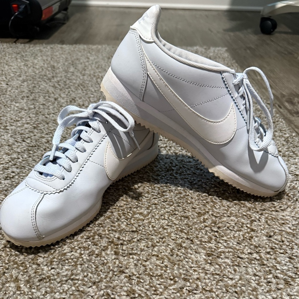 Nike Light Gray/Blue Sneakers